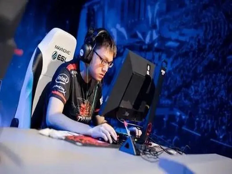 白菜盛赞TYLOO新星玲皇：他的瞄准是世界顶尖水平